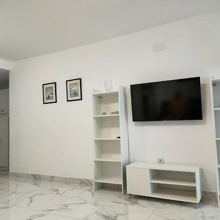 Apartament Flamingo Z Basenem Торевиеха Екстериор снимка