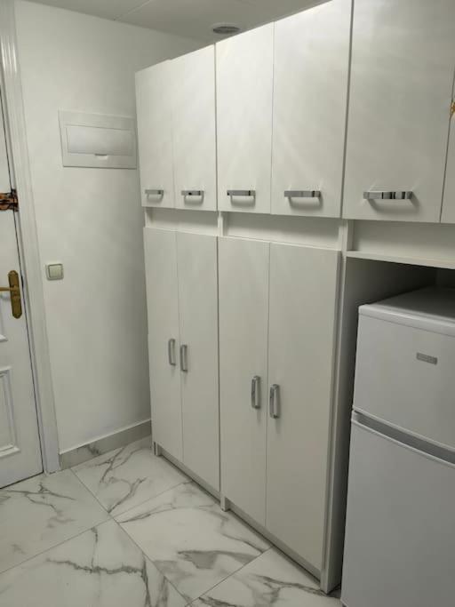Apartament Flamingo Z Basenem Торевиеха Екстериор снимка
