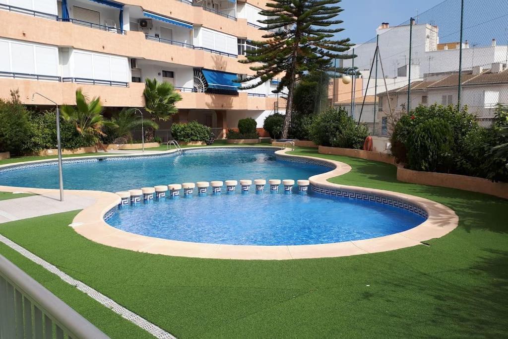 Apartament Flamingo Z Basenem Торевиеха Екстериор снимка