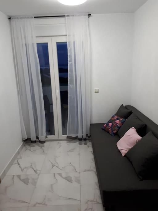 Apartament Flamingo Z Basenem Торевиеха Екстериор снимка